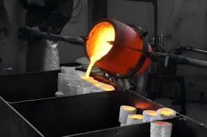 High-temperature release agent and die-casting application using hexagonal boron nitride